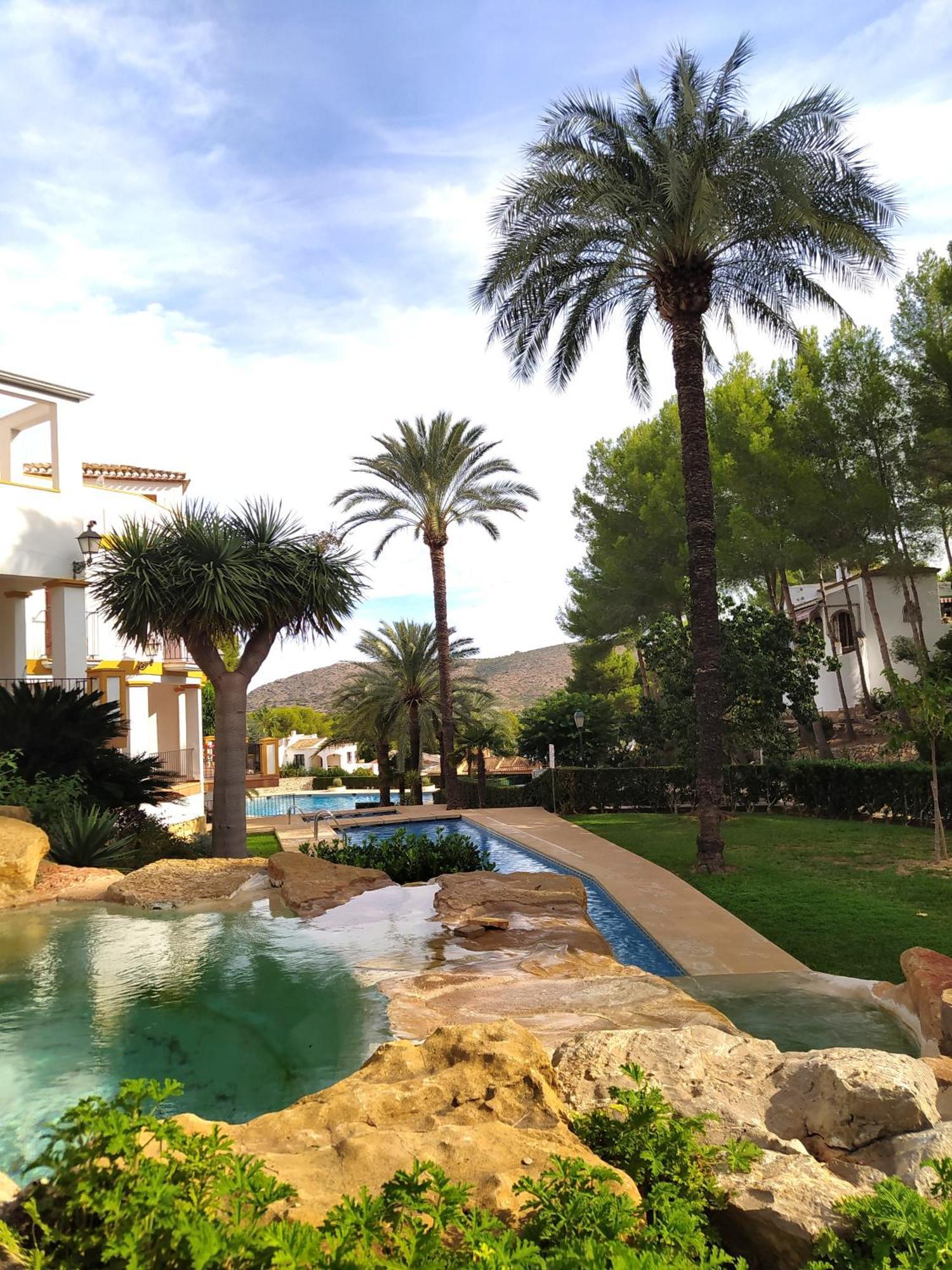 Apartamento Buganvilla Pool Muntanya la Sella Ngoại thất bức ảnh